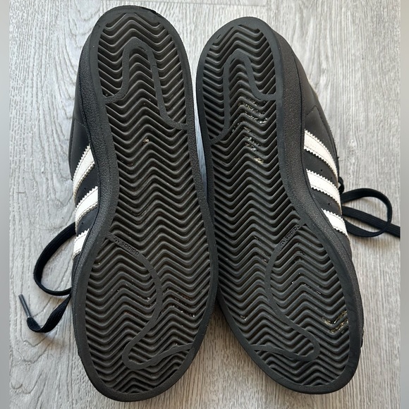 Adidas - Superstar Sneakers👟 - Picture 3 of 5